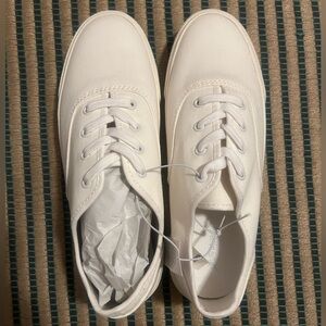 Brand new White lace up plimsolls casual sneakers